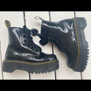 Molly women’s leather platform boots